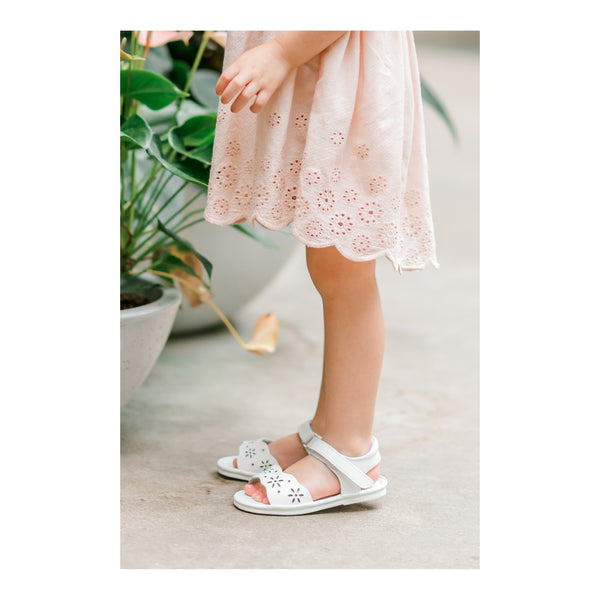 Angel Baby Girls Hanna Floral Open Toe Leather Sandal (Baby) – L