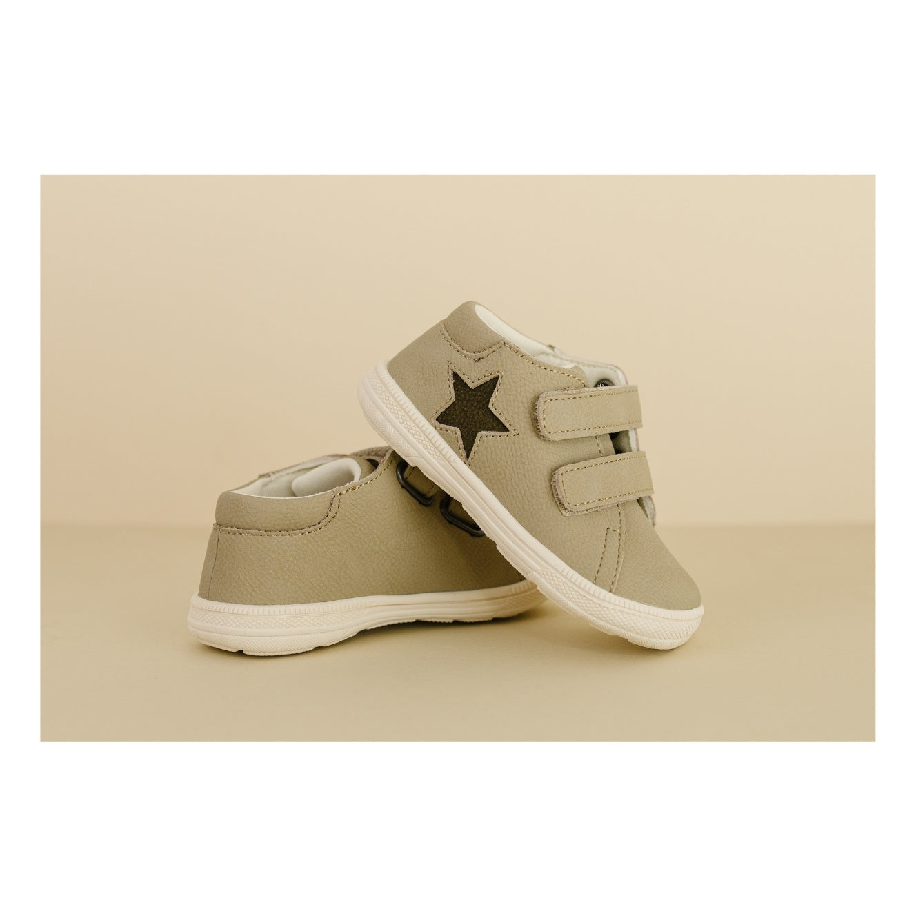 L'Amour Shoes Baby Boys Leo Stone Leather Star Sneaker - Playground Friendly