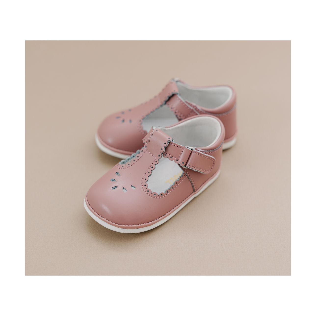 Dottie Scalloped T-Strap Mary Jane (Baby) – L'Amour Shoes